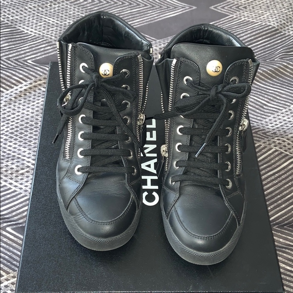 Chanel high top sneaker